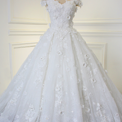 Off-the-shoulder Sweetheart Floral Ball Gown..
