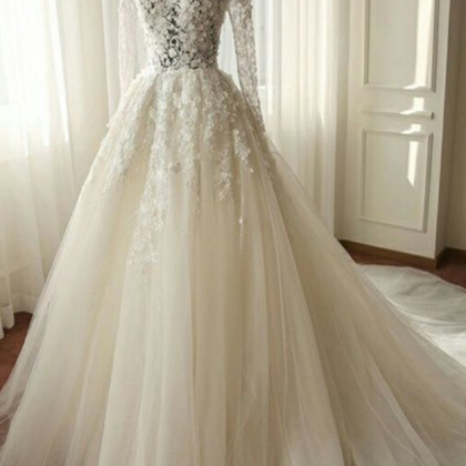 Wedding Dress, White Chiffon Lace Long Sleeves..