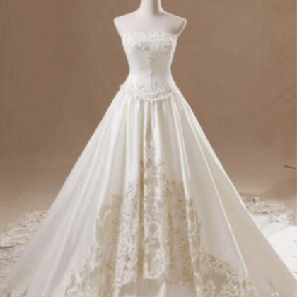 Luxury Strapless Wedding Gowns Appliqued Beading..