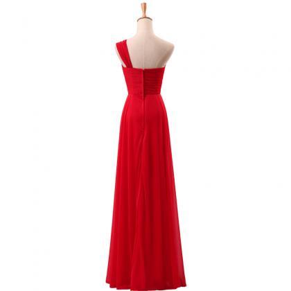 The Elegant Party Evening Gown With A Long Gown..