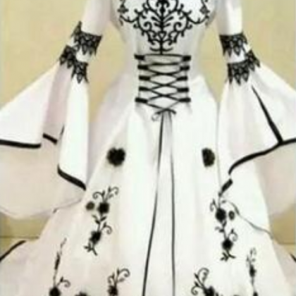 2018 Custom A-line Black Lace Embroidery White..