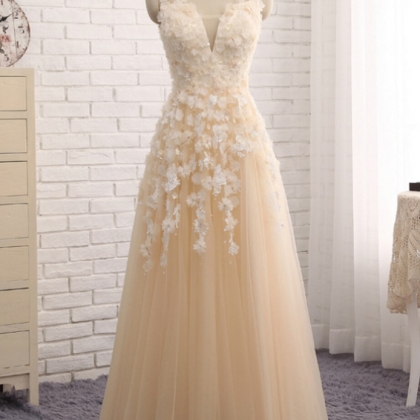 Tulle V-neck See Through Back Appliques Prom Dress