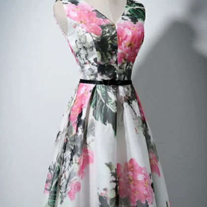 V Neck Flowers Printed Fabric Short Prom Dress..