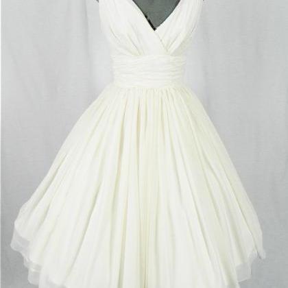 V-neck Simple Short Wedding Dresses ,the Charming..