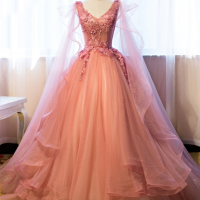  Ball Gown V-Neck Appliques Beading Floor-Length Quinceanera Dress