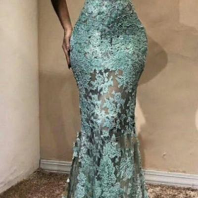 Halter Sexy Mermaid Evening Gown Illusion Lace Applique Sweep Train Big Bust Prom Dress Sleeveless Plus Size Formal Dress 