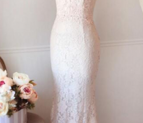 Elegant Sweetheart Lace Floor-Length Prom Dresses