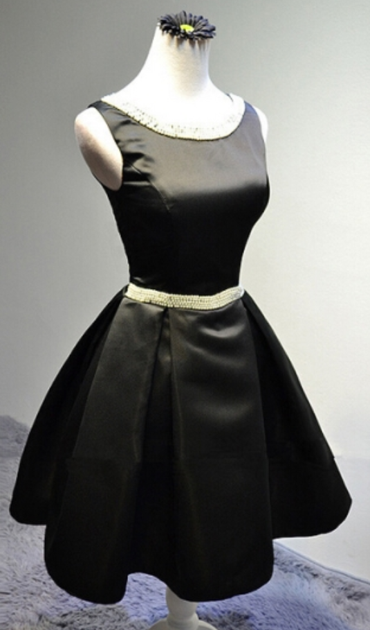 Black Scoop Pearls Pleats Short Homecoming Dresses