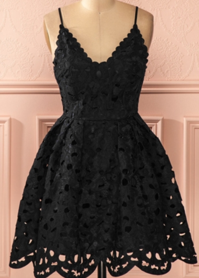 Black Spaghetti Straps A-line Lace Short Cocktail Dress Homecoming Dresses