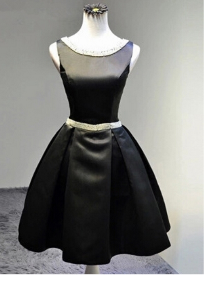 Black Scoop Pearls Pleats Short Homecoming Dress