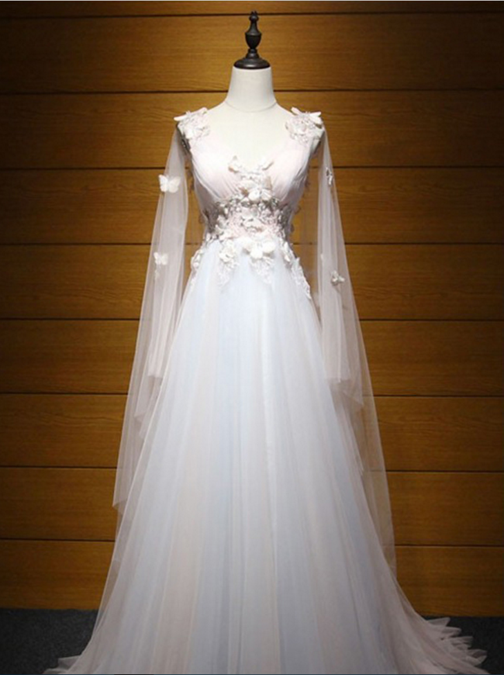Long Wedding Dress, Tulle Wedding Dress, A-line Bridal Dress, Sleeveless Wedding Dress