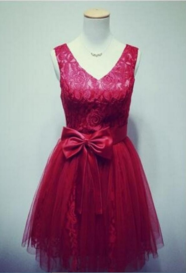 Red V-neck Lace Short Lace Up Open Back Homecoming Dresses