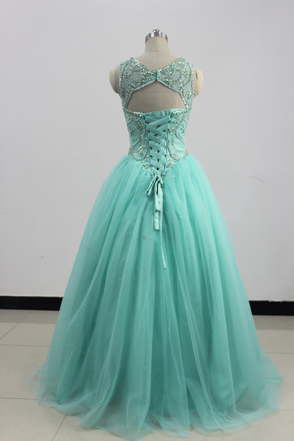 Sassy Wedding Turquoise Tulle Evening Dress Beaded Quinceanera Dresses Ball Gown for 15 Prom Party Dress Custom Prom Gowns Sweet 16 Dresses