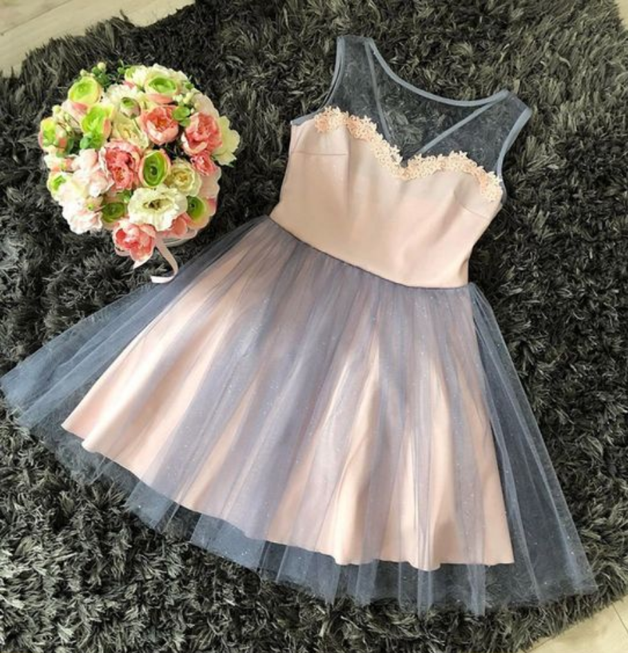 A-line Round Neck Pink Tulle Homecoming Dress With Appliques