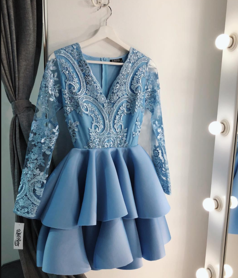 Baby Blue V Neck Lace A Line Homecoming Dresses Long Sleeves Applique Tiered Layers Short Party Cocktail Prom Dresses