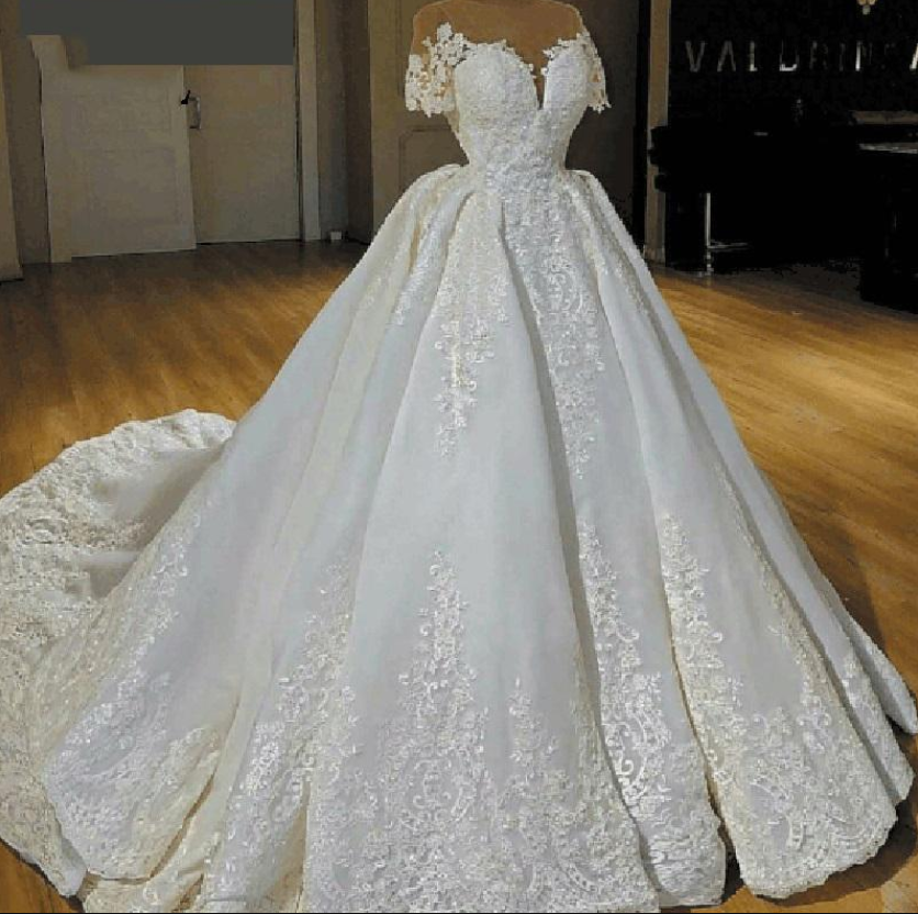 New Luxury Ball Gown Wedding Dress for Bride Lace Applique Short Sleeve Sweep Train Elegant Wedding Gown vestido de noiva