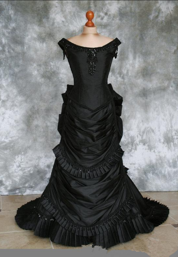 Beaded Gothic Victorian Bustle Prom Gown With Train Vampire Ball Masquerade Halloween Black Evening Bridal Dress Steampunk Goth 19th Century