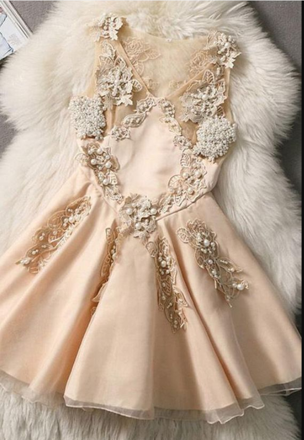 Mini V Neck Homecoming Dress With Pearls, Gorgeous Appliques Short Graduation Dress