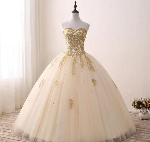 Real Images Gold Appliqued Ball Gown Quinceanera Dresses Sweetheart Tulle Floor Length Sweet 16 Dresses Custom Made
