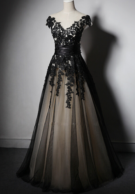 Beautiful Black Handmade Long Lace Applique Lace Up Black Prom Dresses