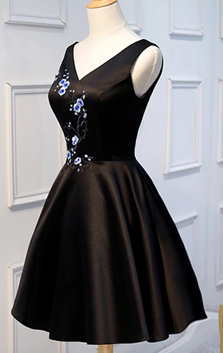 Fashion V Neck Off the Shoulder Sleeveless Black Homecoming Dresses Short Prom Dress 