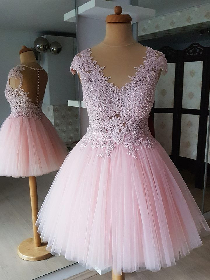 Outstanding Tulle V-neck Neckline Cap Sleeves A-line Homecoming Dresses