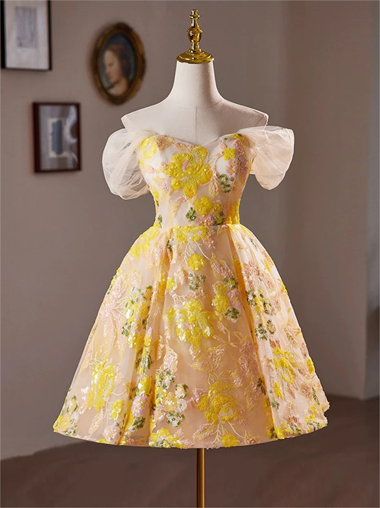 yellow homecoming dresses Yellow Homecoming Dress 2021 A Line Sleeveless Short / Mini Satin Lace Up Summer 26W / Blue