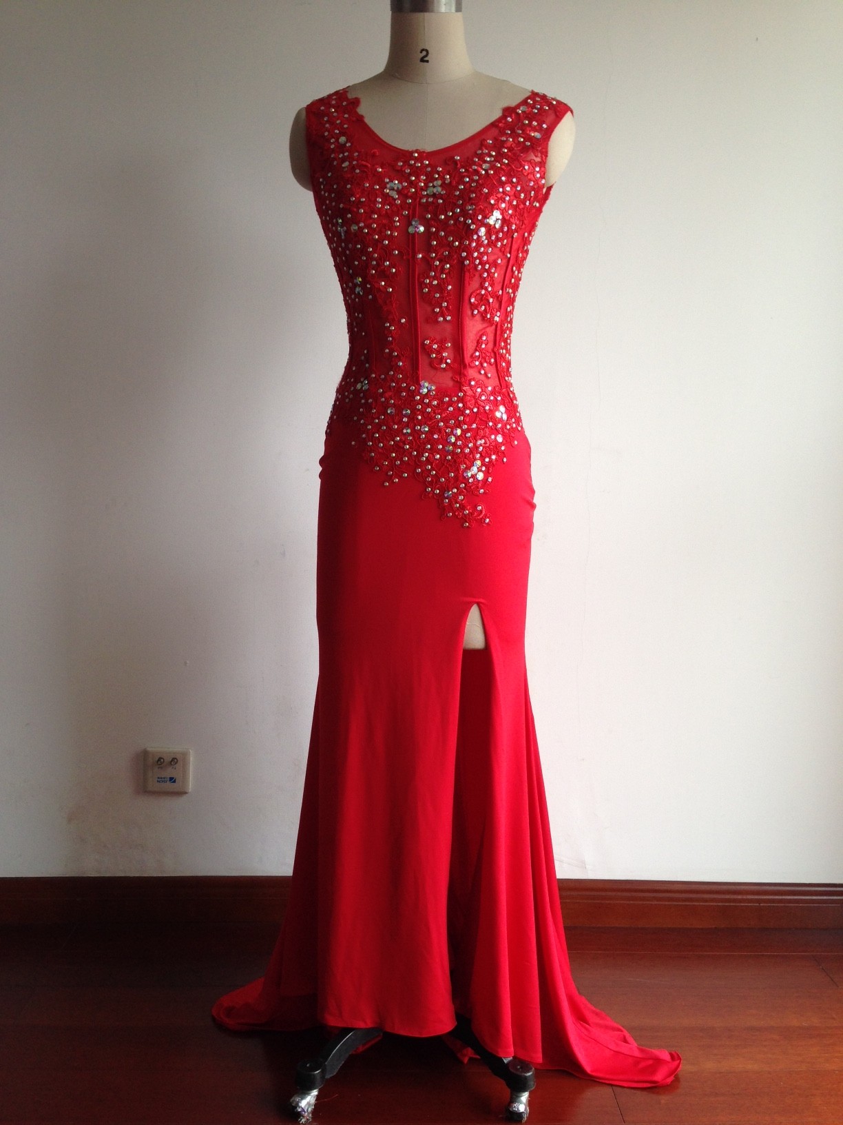 2016 Fashion Prom Dresses,red Prom Dress,slit Formal Gown,red Prom Dresses,beaded Evening Gowns,sexy Formal Gown For Teen