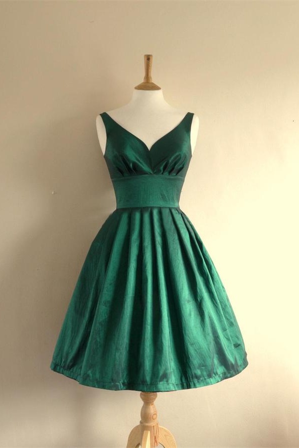 V-neck Green Short Handmade Homecming Dresses,charming Homecming Dresses,simple Graduation Dresses