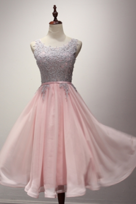 Appliques Ribbons Scoop Knee-length Homecoming Dresses