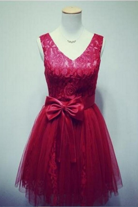 Red V-neck Lace Short Lace Up Open Back Homecoming Dresses 