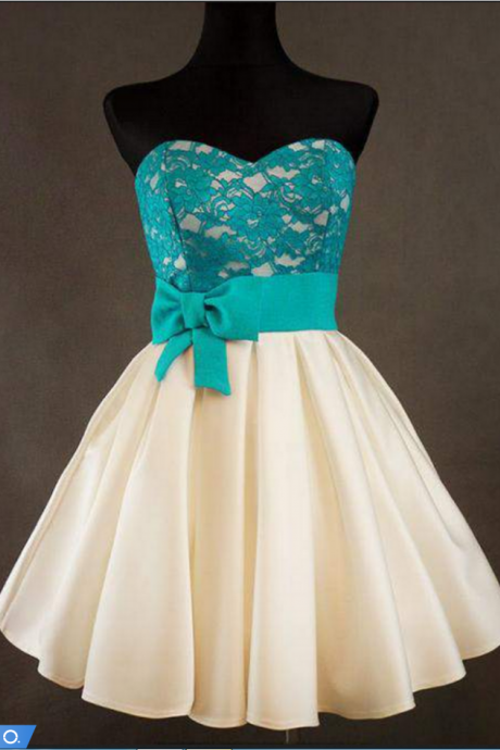 Gauze Embroidery Round Collar Sleeveless Full-skirted Dress
