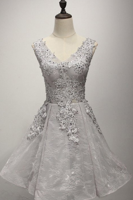 High Fashion A-line V-neck Gray Tulle Short Homecoming Dress With Beading
