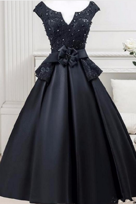 Cheap Black Short Party Cocktail Dresses Deep V Neck Backless Lace Tea Length Satin Prom Gowns Homecoming Bridesmaid Dress Formal Wear