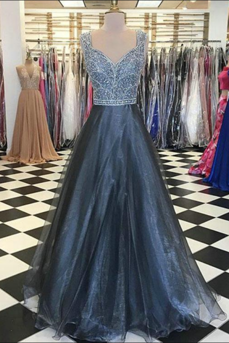 Sparkly Prom Dresses With V Neckline Beaded 2018 Elegant Gray Prom Gowns With Beadings
