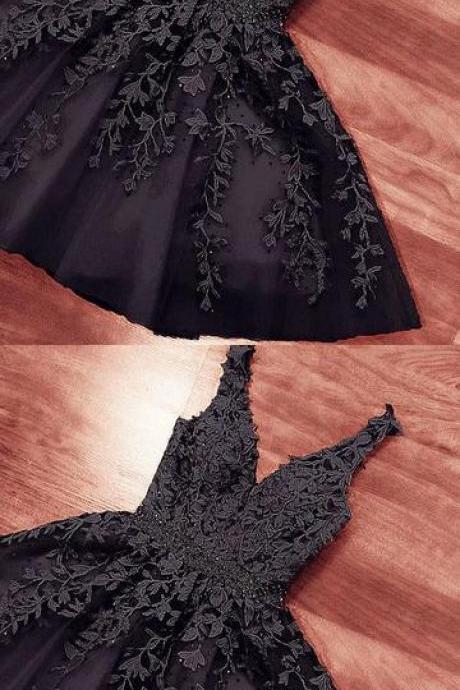 Short Black Lace Embroidery V Neck Homecoming Party Dress For Girls