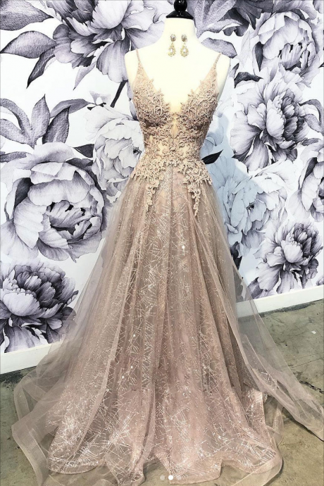 Elegant V-Neck Tulle Chiffon Long Prom Dress Champagne Bridesmaid Gown main image 0