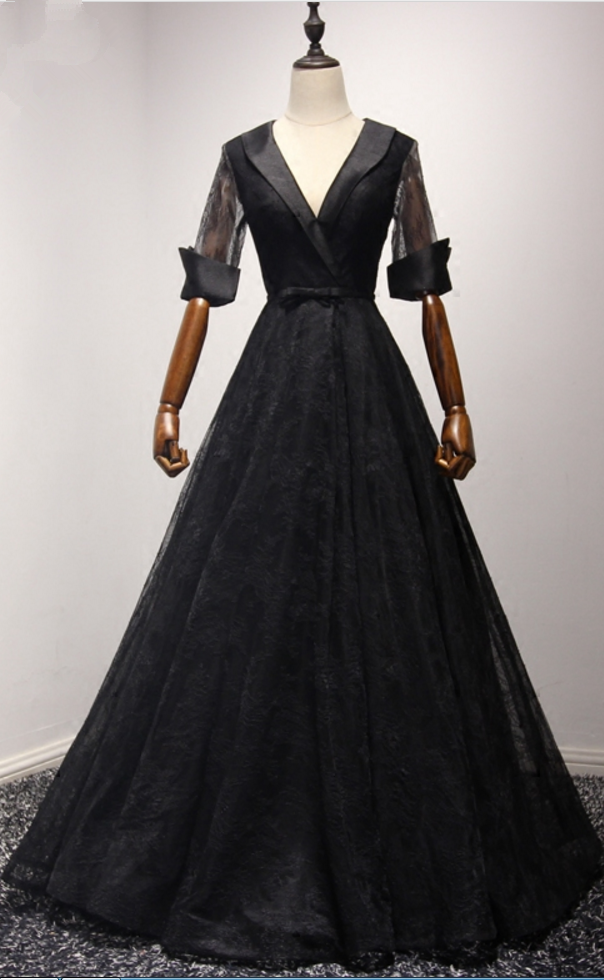 V Is Gotten Half Sleeve Black Dress Lace Evening Dress Pajamas Grand